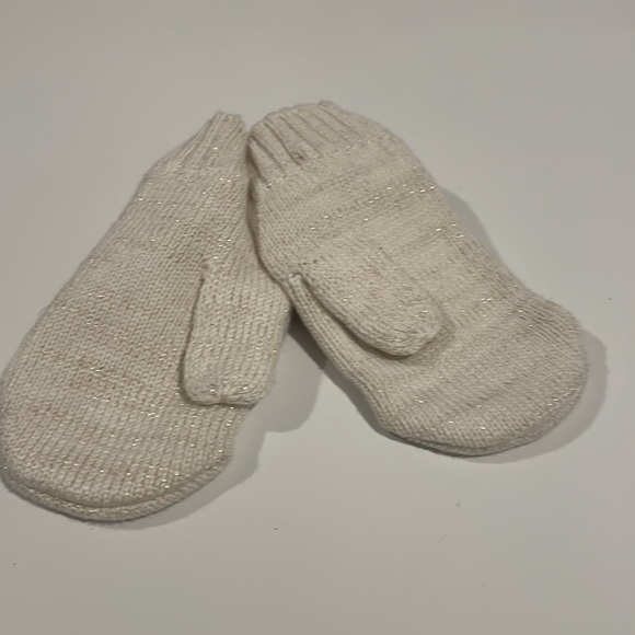 NWT Janie and Jack Mittens - Picture 2 of 3